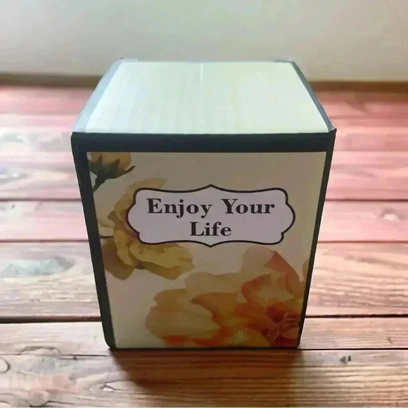 LBirthday Gift Set NEW in box.  Beautifully packaged. Filled with Goodies. - Picture 8 of 9